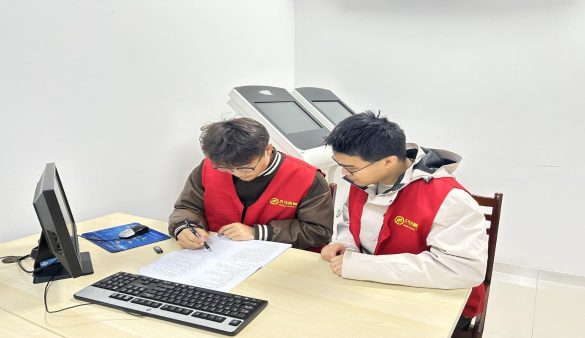 以學(xué)習(xí)強本領(lǐng)，以實干創(chuàng)佳績